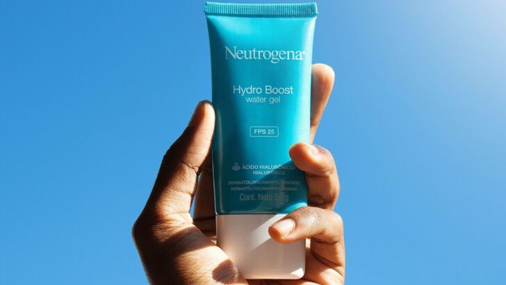 Hand with Neutrogena Water Gel Product